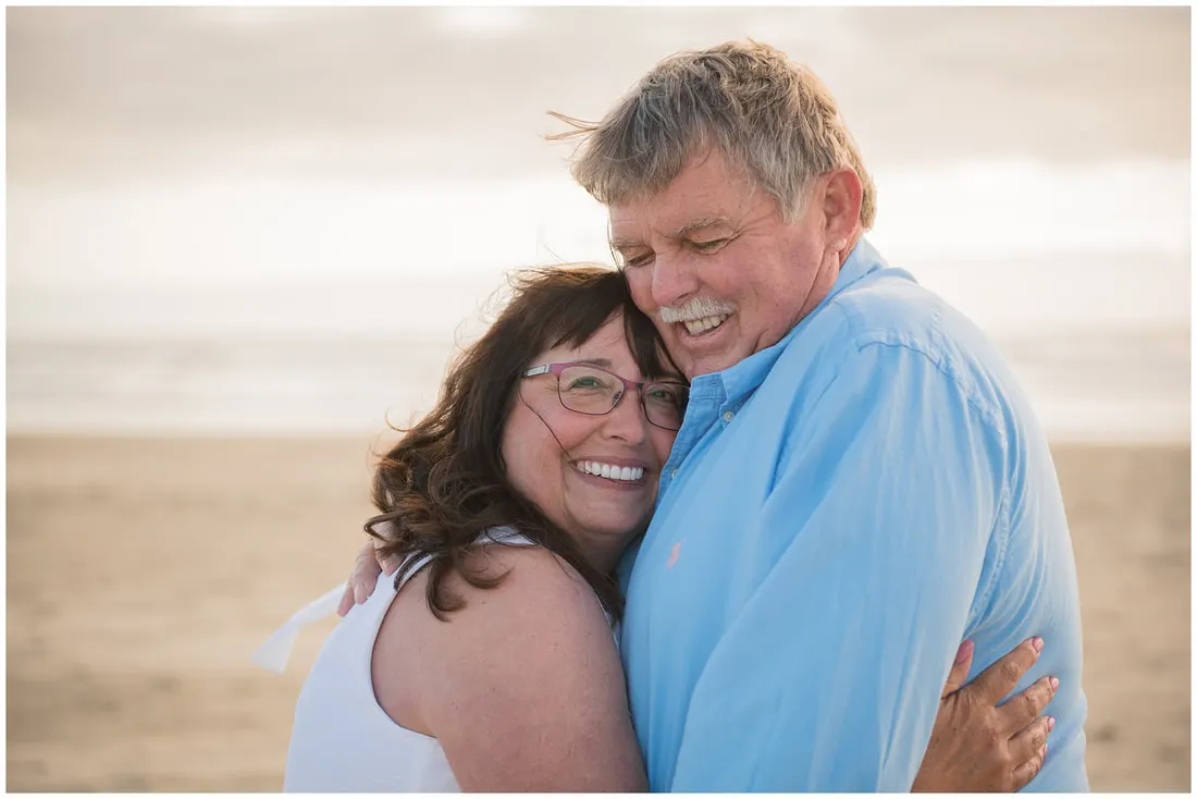 Intimate Oregon coast elopement by Photography by Lynn Marie