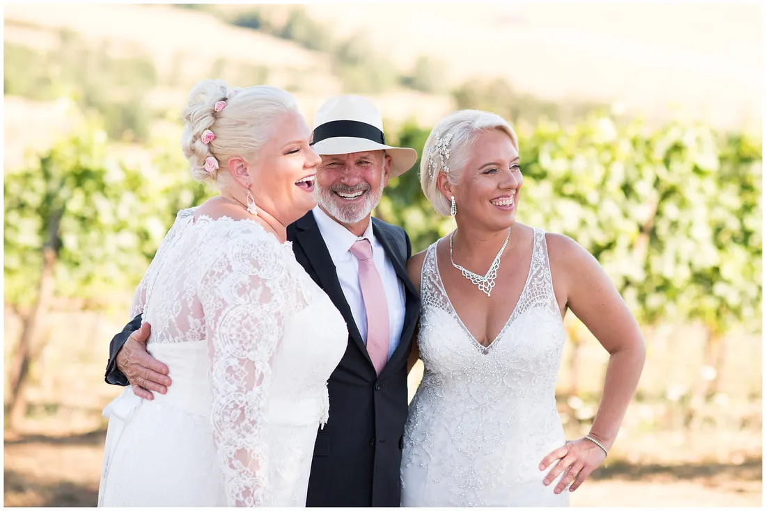 Sweet Cheeks Winery wedding by Photography by Lynn Marie