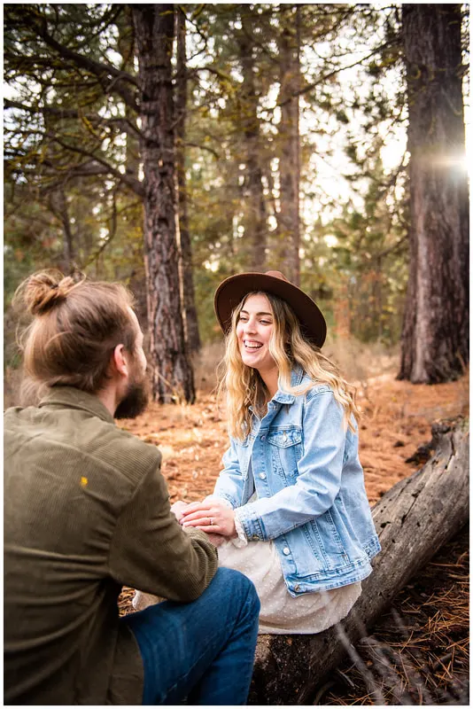Engagement photos in Sunriver, Oregon along the Deschutes River