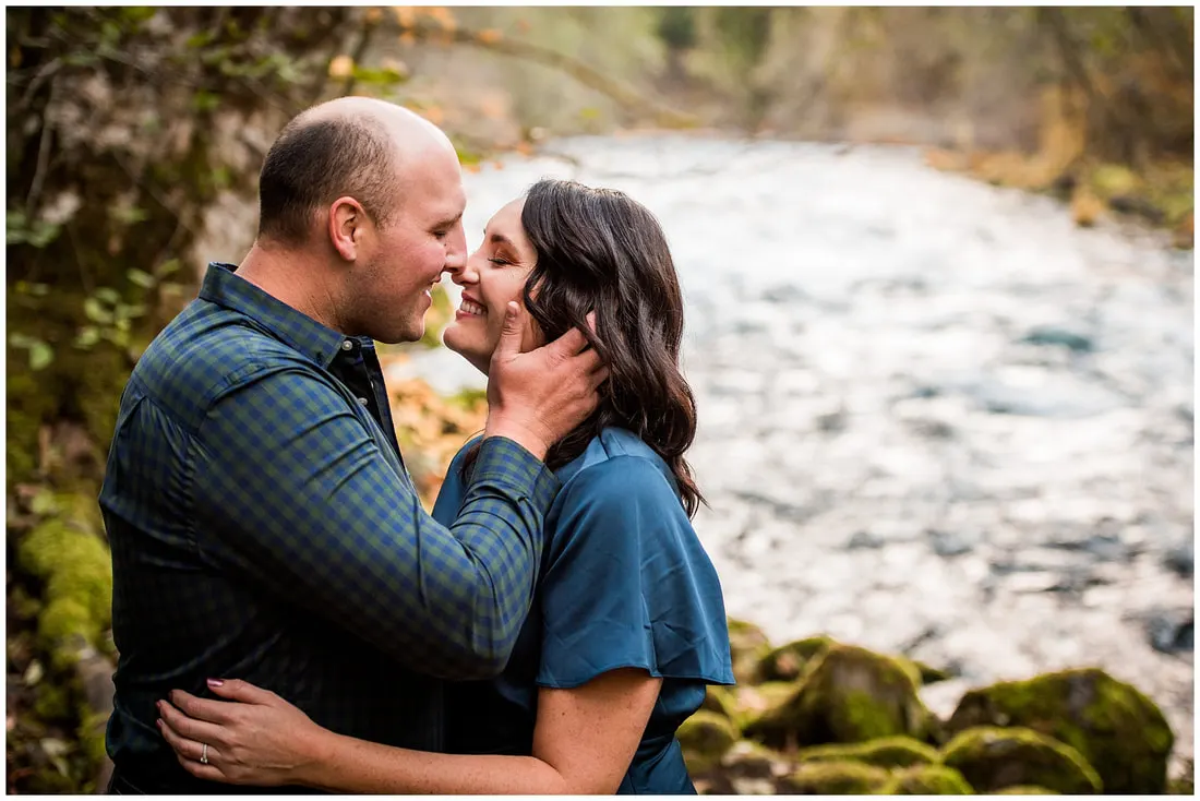 Oregon engagement photos in Bend, Oregon