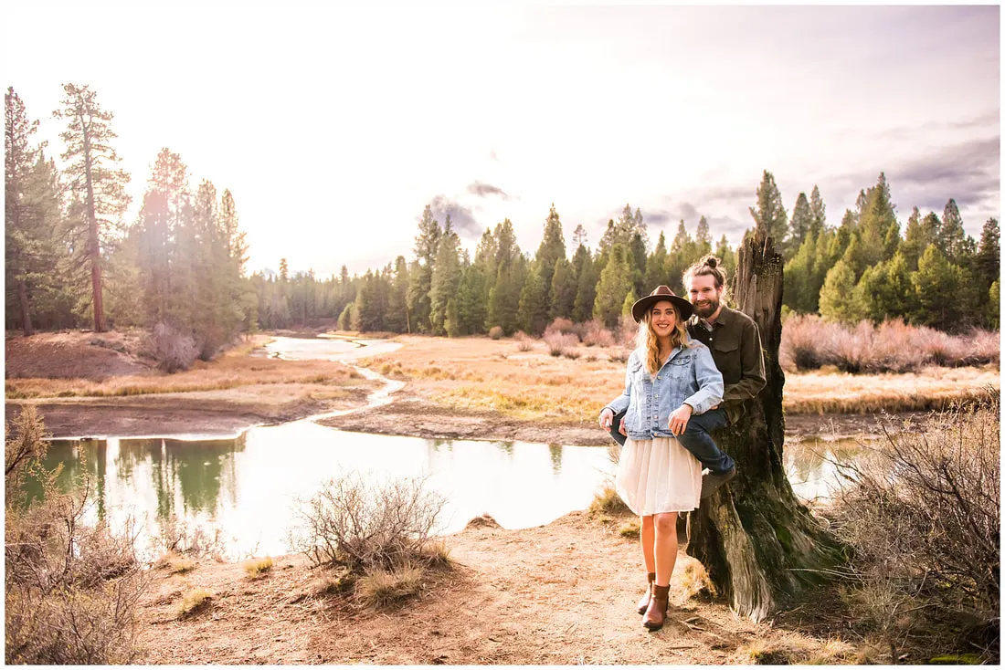 Engagement photos in Sunriver, Oregon along the Deschutes River