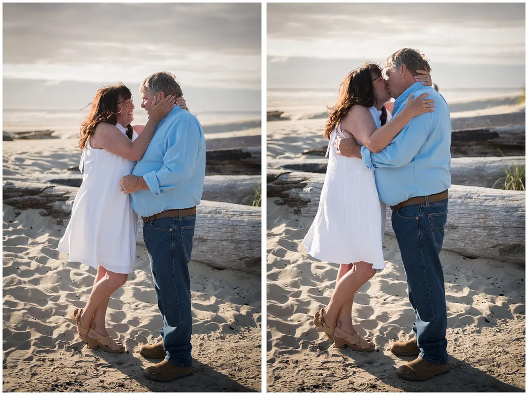 Intimate Oregon coast elopement by Photography by Lynn Marie