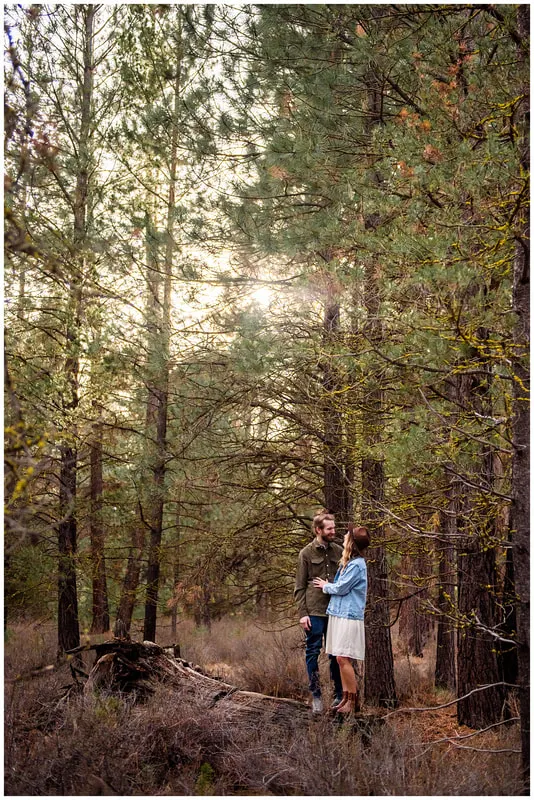 Engagement photos in Sunriver, Oregon along the Deschutes River