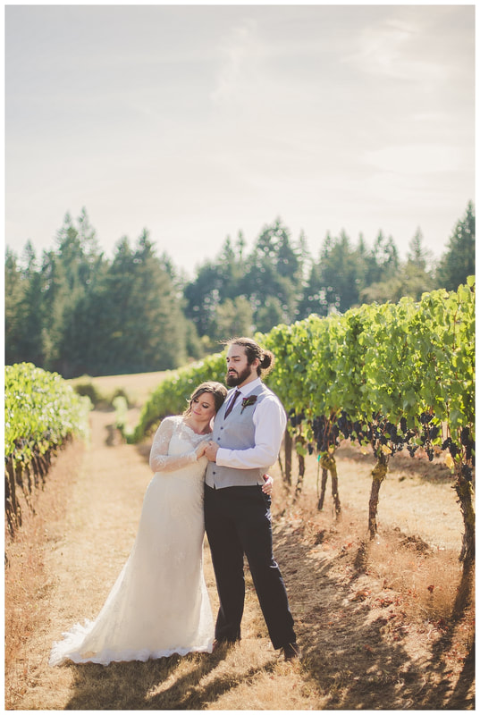Wedding Photographer in Eugene Oregon Photography by Lynn Marie
