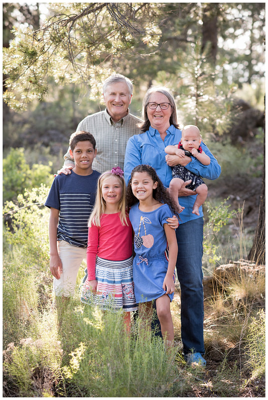 Family photo session in Sunriver, Oregon