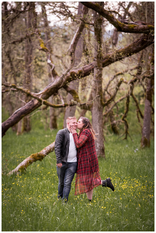 Engagement photos taken at Mount Pisgah in Eugene, Oregon in the spring by Photography by Lynn Marie