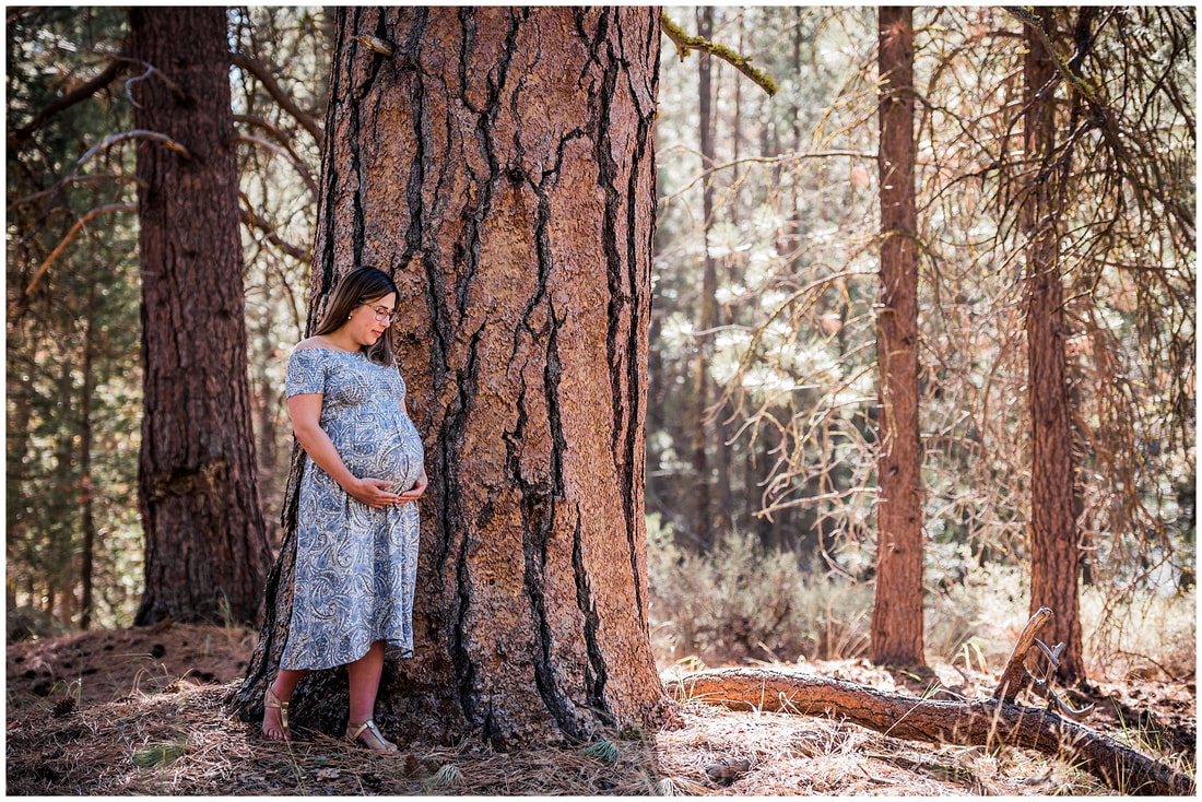 Maternity photos in Bend, Oregon