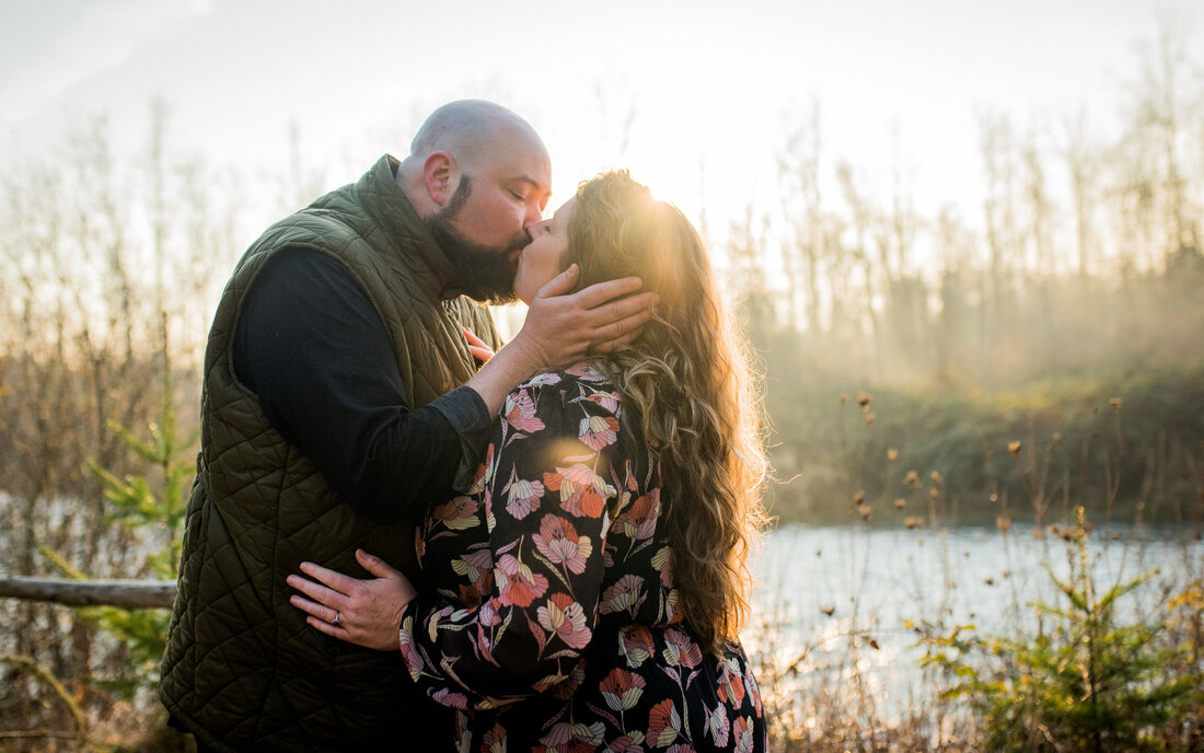 Oregon engagement photographer located in Bend & Eugene
