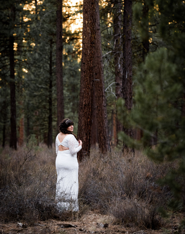 Sunriver wedding with bridal portraits in the central Oregon trees along the Deschutes River.